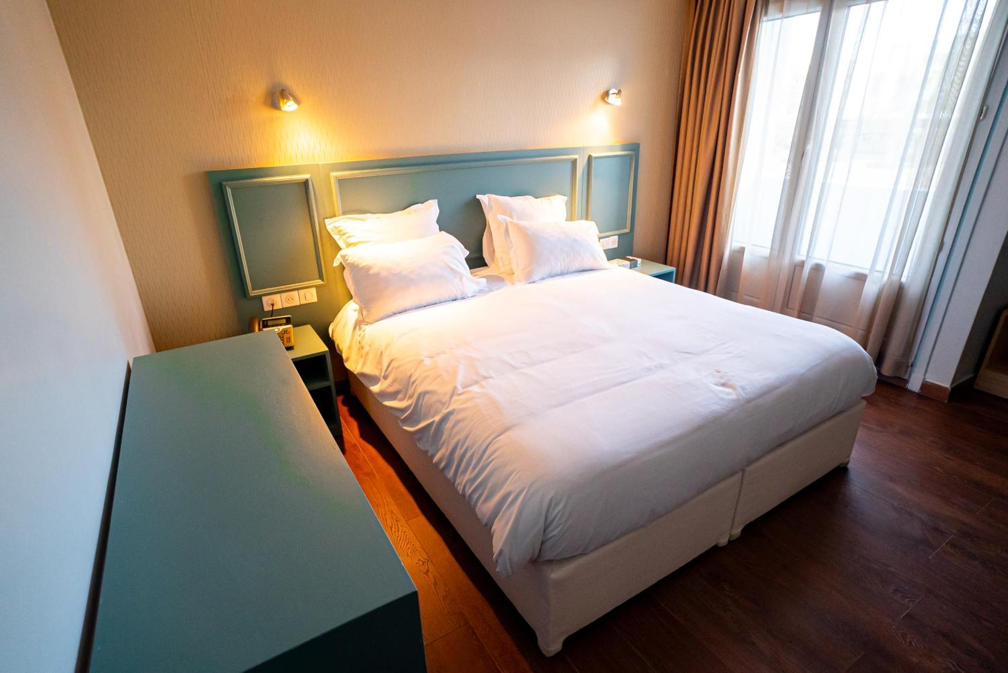 Breeze Hotel Кале Екстер'єр фото